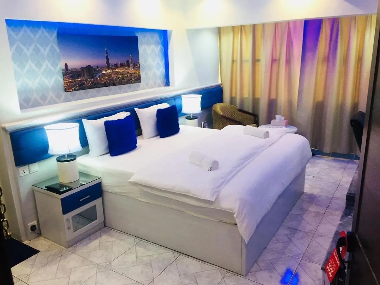 Trans World Hotel Dubaj 0*,
